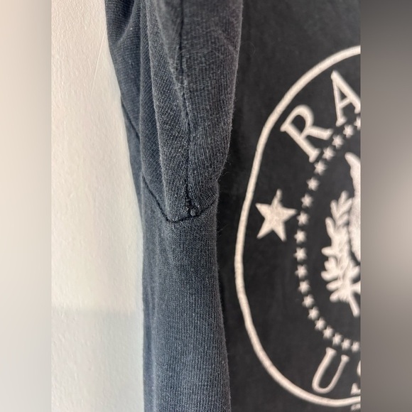 VINTAGE Tennessee River Ramones Band T-Shirt 2004 Y2K - Picture 8 of 14